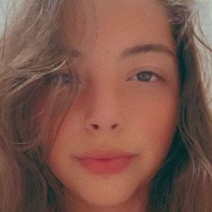 Meet your Posher, Elise